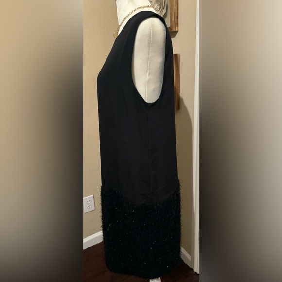 Joe Fresh Sheath Perfect Party Black Dress Faux Fur Detail on Bottom! SZ 4 Hot! - Picture 6 of 9